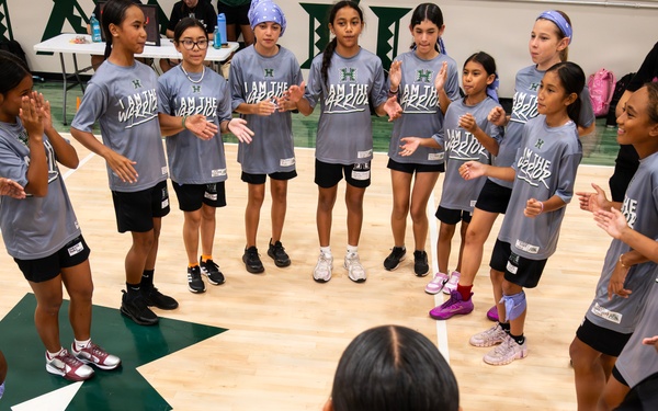 94th Army Air and Missile Defense Command Soldiers lend a hand during the Youth Impact program finale