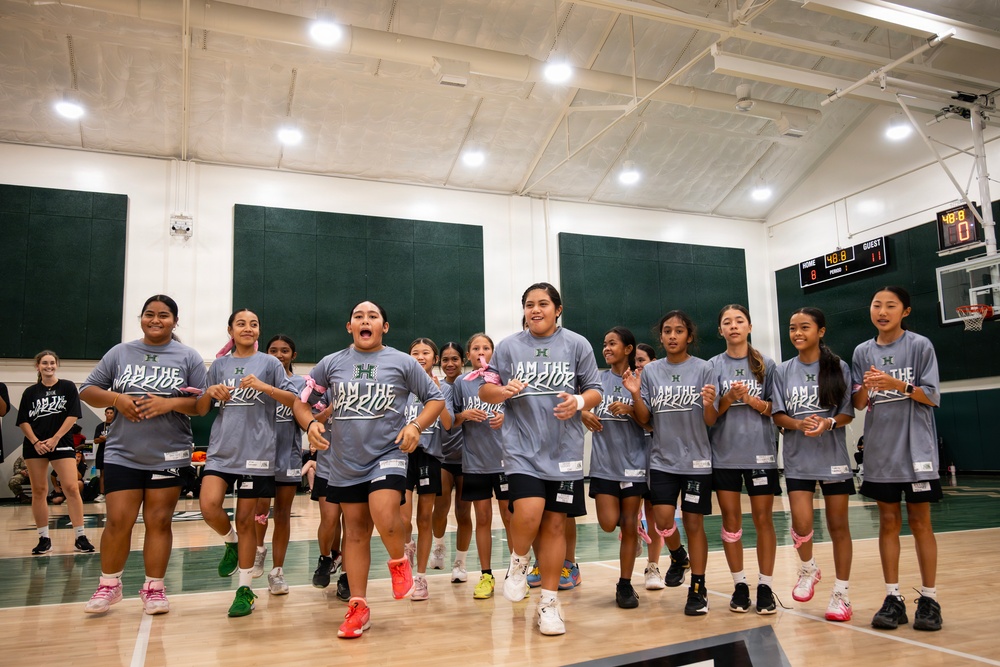 94th Army Air and Missile Defense Command Soldiers lend a hand during the Youth Impact program finale