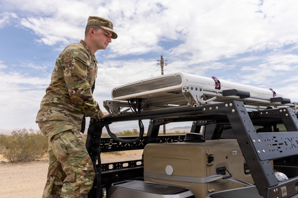U.S. Soldiers Experiment with New Technologies