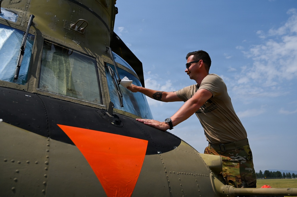 WA National Guard Provides Aviation Support for Modrite Wildfire Response