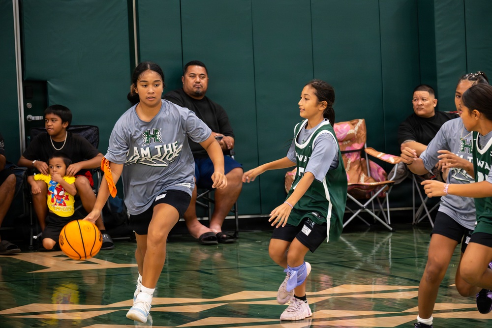 94th Army Air and Missile Defense Command Soldiers lend a hand during the Youth Impact program finale