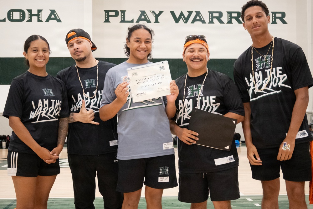 94th Army Air and Missile Defense Command Soldiers lend a hand during the Youth Impact program finale