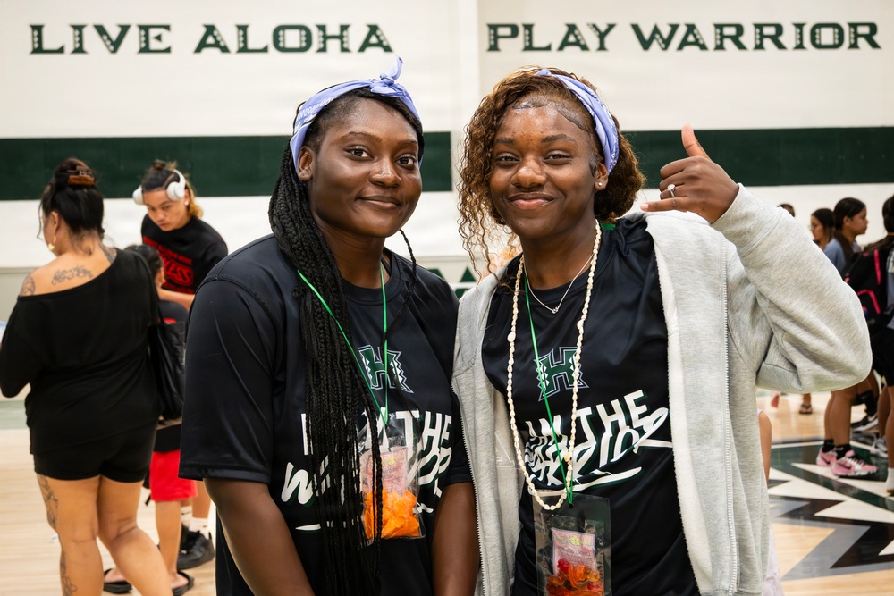 94th Army Air and Missile Defense Command Soldiers lend a hand during the Youth Impact program finale