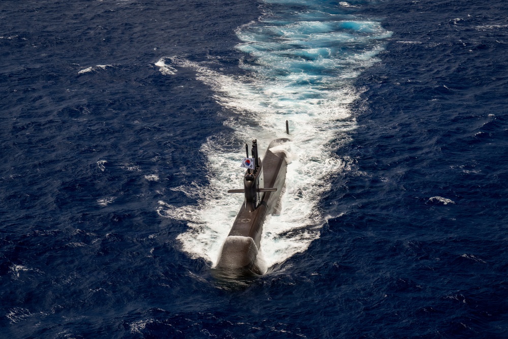 USS Theodore Roosevelt leads group sail during RIMPAC 2026
