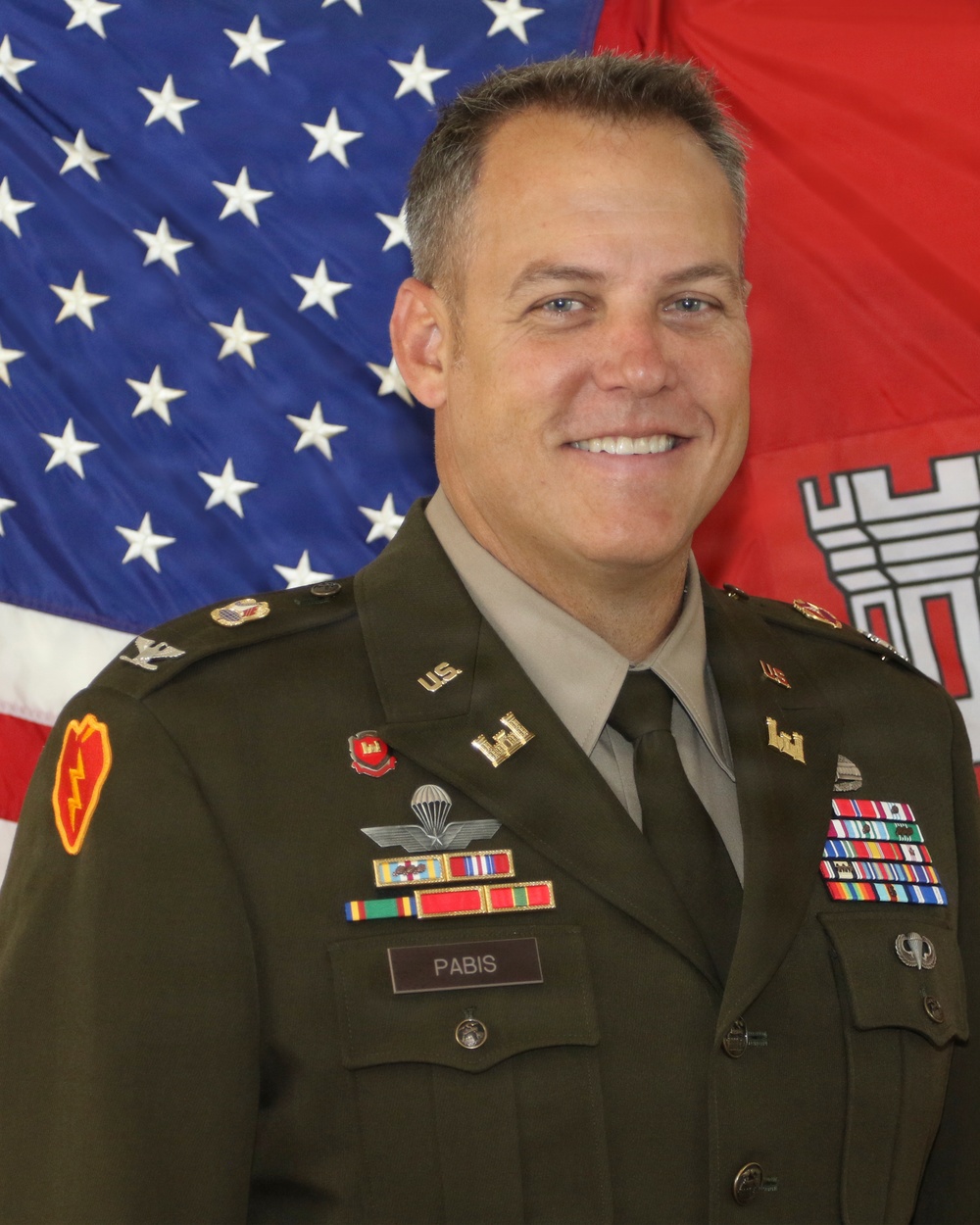 Colonel Justin Pabis relinquishes command to Colonel Charles Comfort at Change of Command