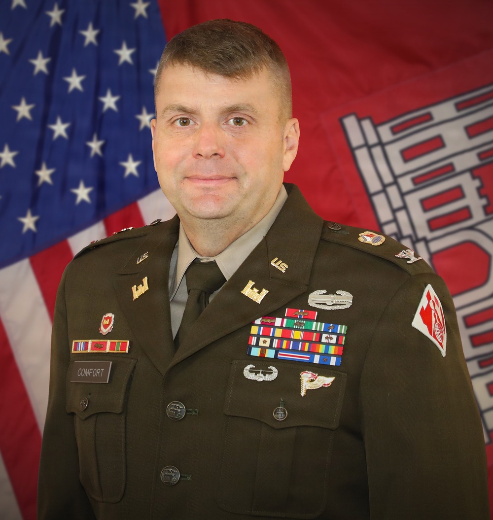 Colonel Charles Comfort, Jr.,  assumes command from Colonel Justin R. Pabis during Change of Command
