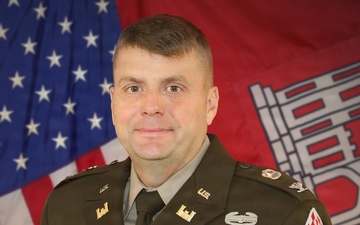 Colonel Charles Comfort, Jr.,  assumes command from Colonel Justin R. Pabis during Change of Command