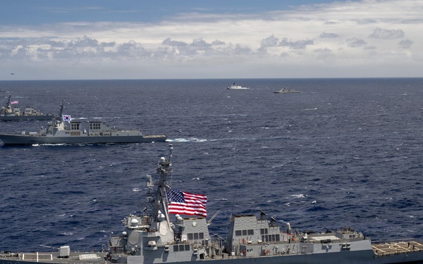 USS Theodore Roosevelt leads group sail during RIMPAC 2026