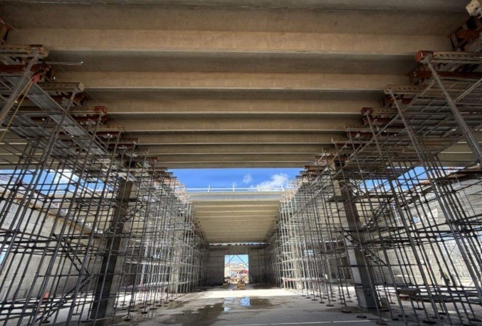 Roof precast double tees installation