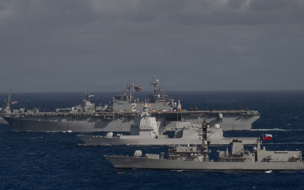 USS Theodore Roosevelt leads group sail during RIMPAC 2026