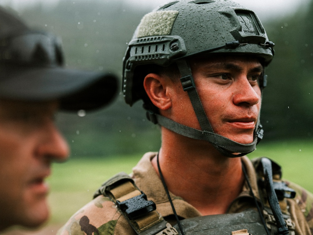 Royal New Zealand Navy EOD technicians participate in a dismounted response drill