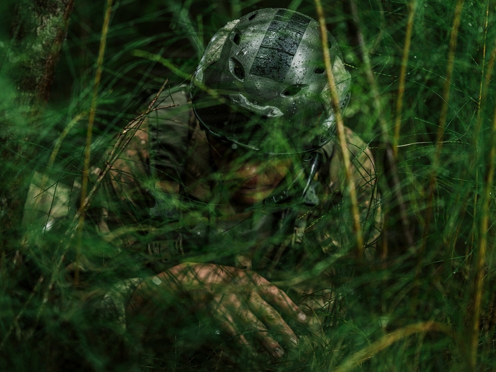 Royal New Zealand Navy EOD technicians participate in dismounted response drill
