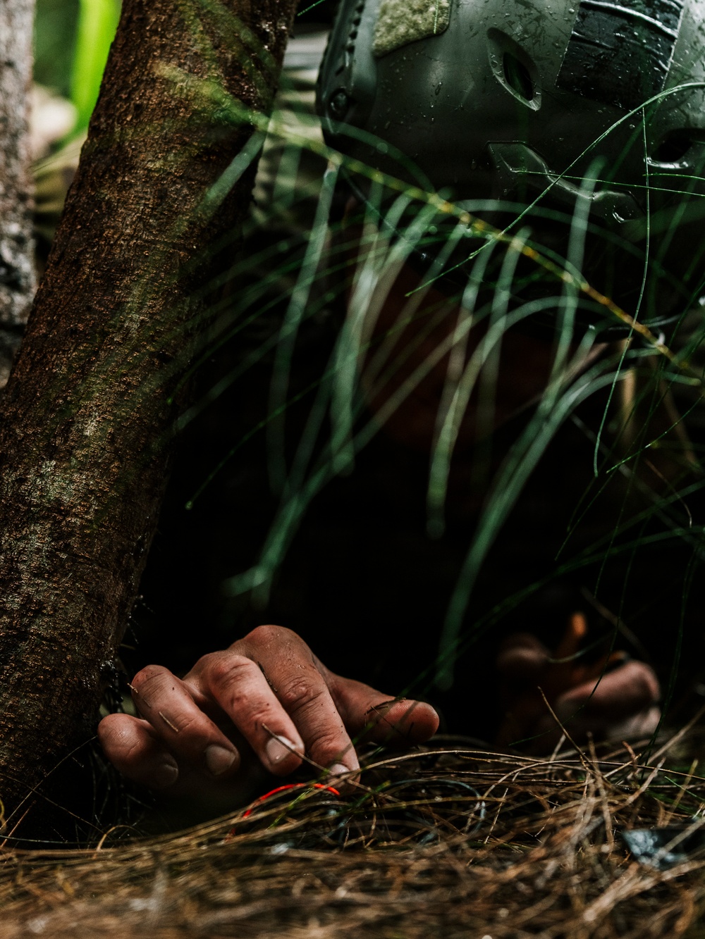 Royal New Zealand Navy EOD technicians participate in dismounted response drill