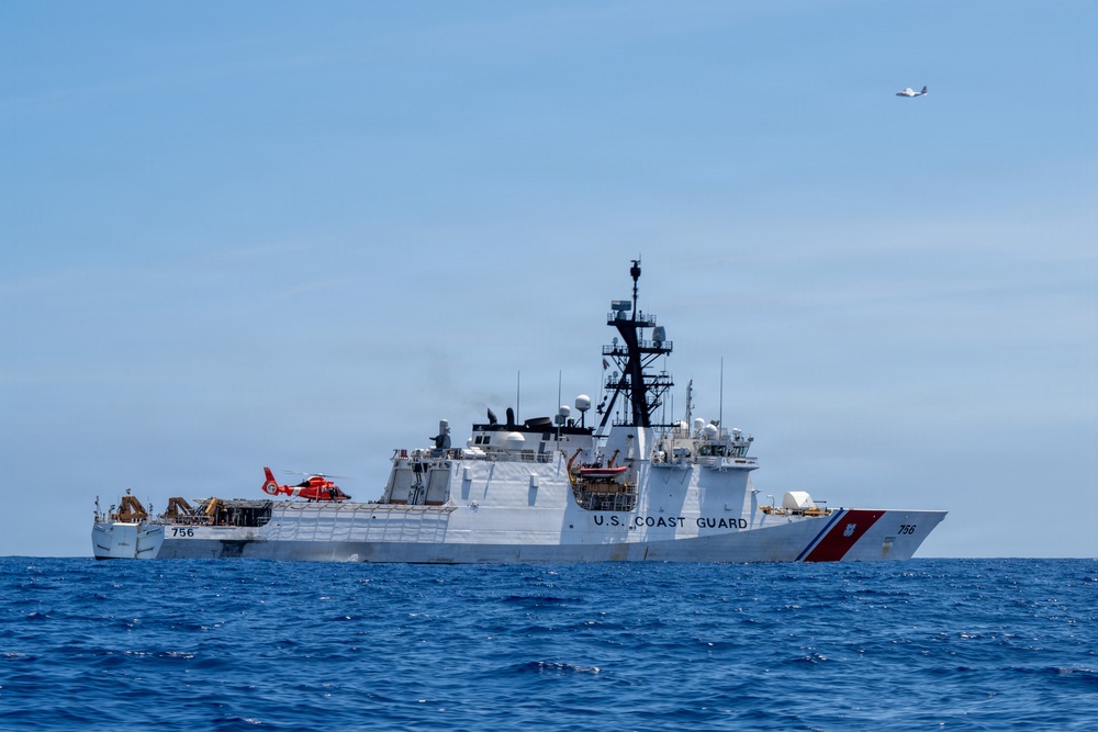 U.S. Coast Guard trains during RIMPAC 2026