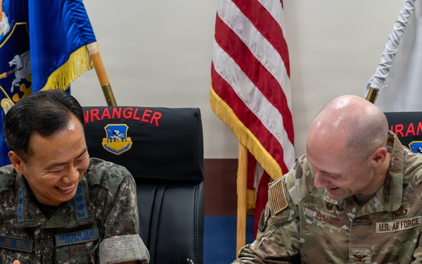 U.S., ROKAF sign agreement to standardize entry control at Osan