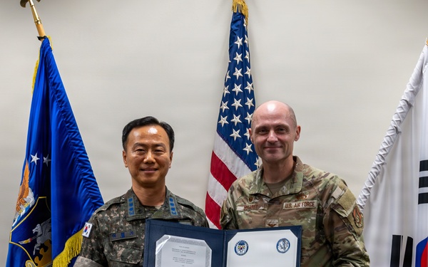 U.S., ROKAF sign agreement to standardize entry control at Osan