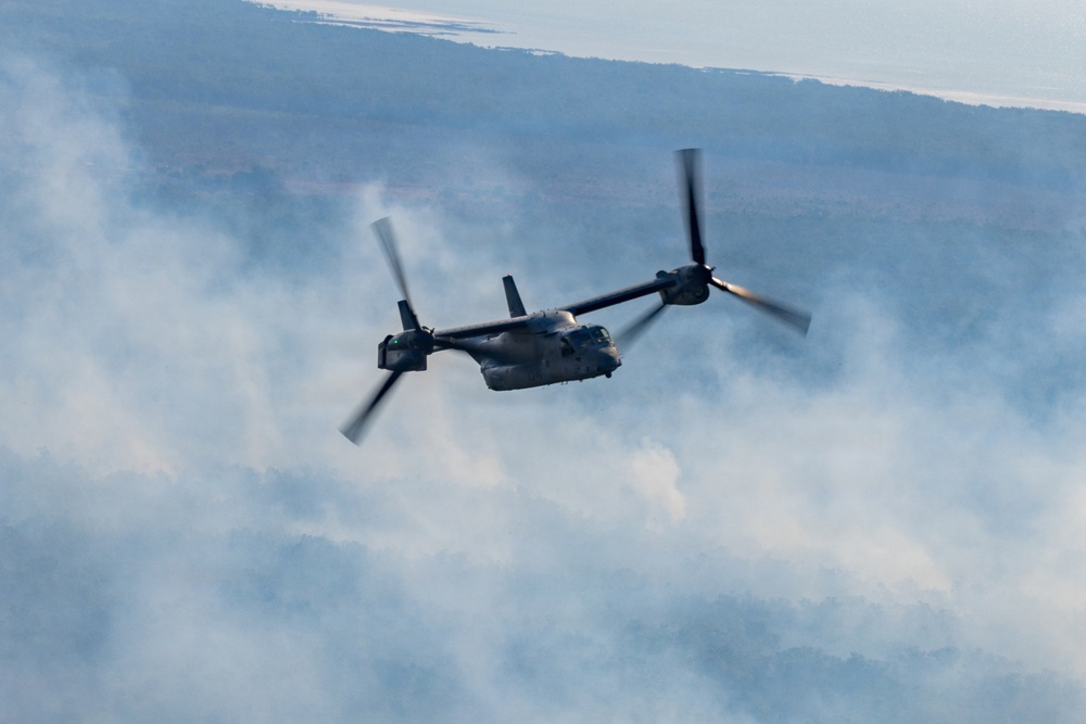 MRF-D Marines participate in Mindil Beach flying display