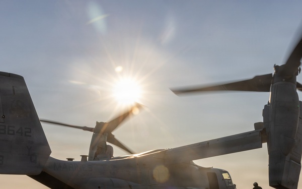MRF-D Marines participate in Mindil Beach flying display