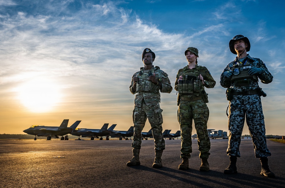 U.S., JASDF, RAAF Accomplish Tri-lateral Patrol