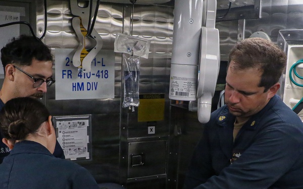 Frank E. Petersen Jr. Sailors Conduct a Medical Training