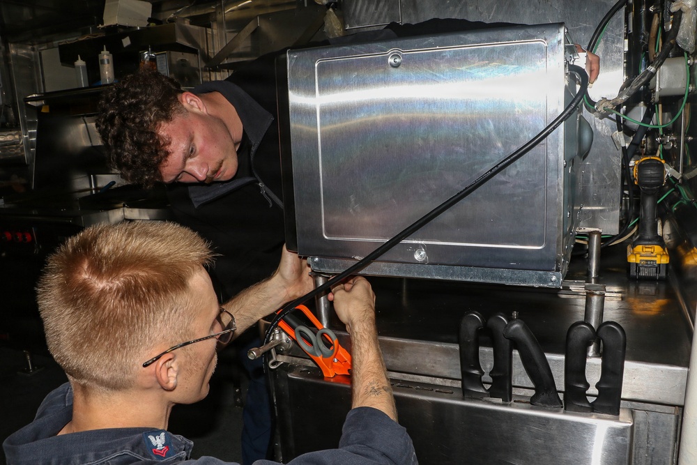 Frank E. Petersen Jr. Sailors Conduct Daily Operations