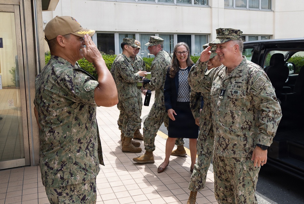 DHA Director Visits USNH Yokosuka