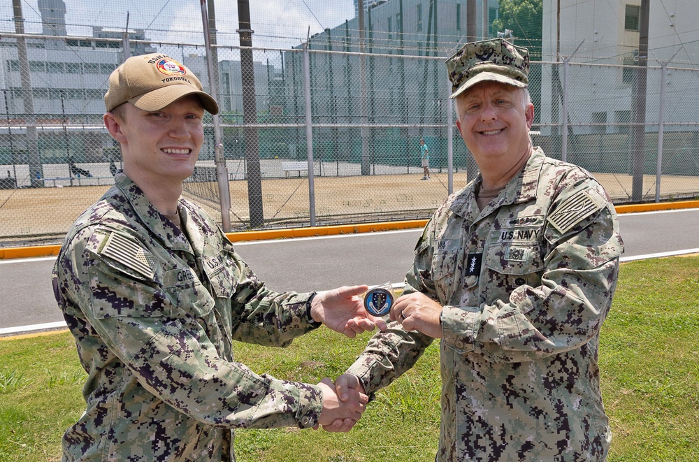DHA Director Visits USNH Yokosuka