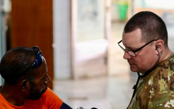U.S., PNGDF deliver care during Tamiok Strike 26