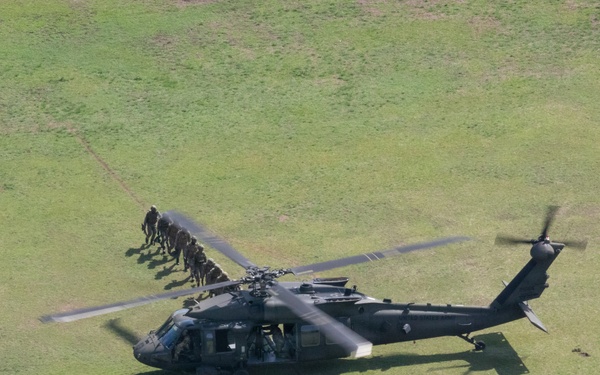 US, Malaysia, Australia Joint Air Assault Training