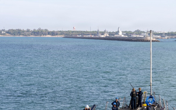 DDG 117 Pulls Into Rota