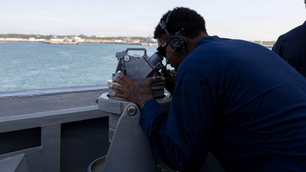 DDG 117 Pulls Into Rota