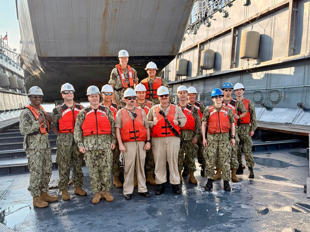 Mid-Atlantic Regional Maintenance Floating Dry-dock Hosts Heavy Lift and Salvage Tabletop Exercise