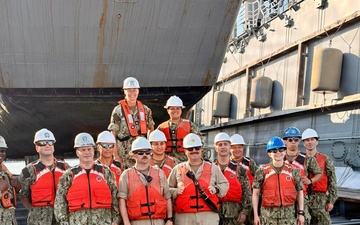 Mid-Atlantic Regional Maintenance Floating Dry-dock Hosts Heavy Lift and Salvage Tabletop Exercise