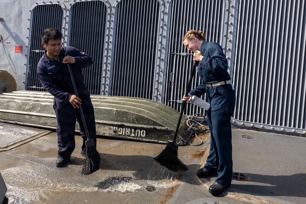 DDG 117 Gives The Ship A Bath