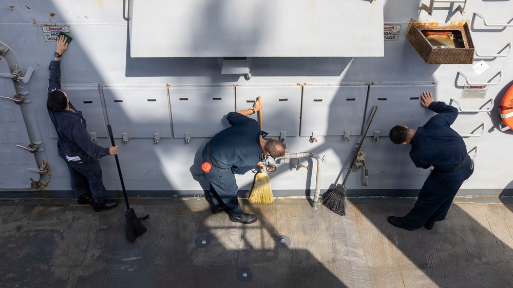 DDG 117 Gives The Ship A Bath