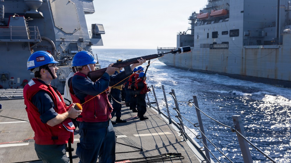DDG 117 Conducts RAS