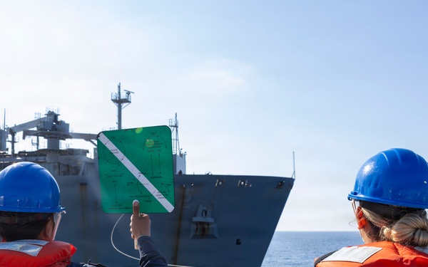 DDG 117 Conducts RAS