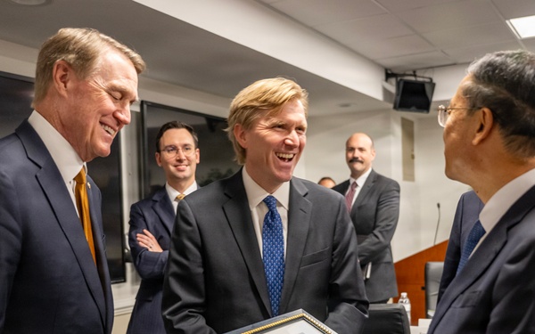 USW (P) hosts Chinese Executive Vice Foreign Minister Ma Zhaoxu and delegation, and U.S. Ambassador to China David Perdue