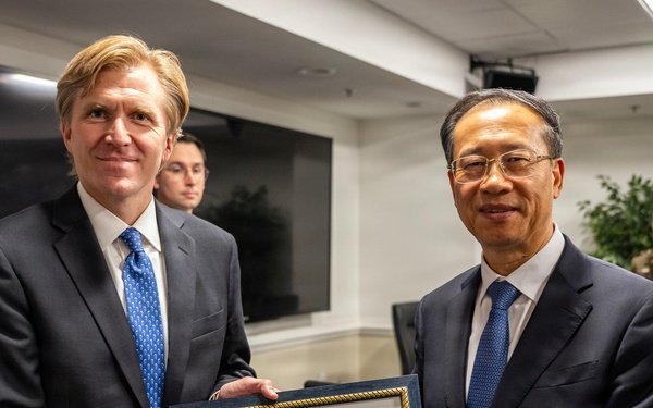 USW (P) hosts Chinese Executive Vice Foreign Minister Ma Zhaoxu and delegation, and U.S. Ambassador to China David Perdue