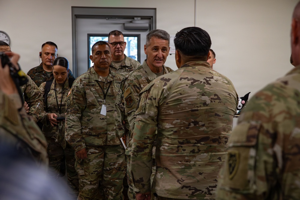 CNGB, Arkansas TAG and Guatemalan Minister of Defense observe Cyber Shield training.