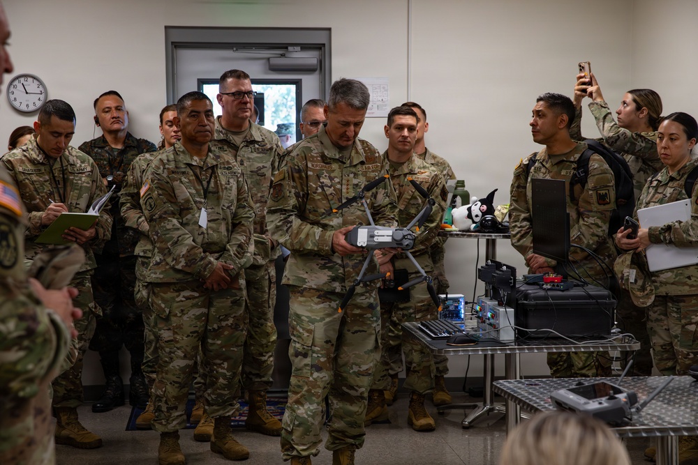 CNGB, Arkansas TAG and Guatemalan Minister of Defense observe Cyber Shield training.