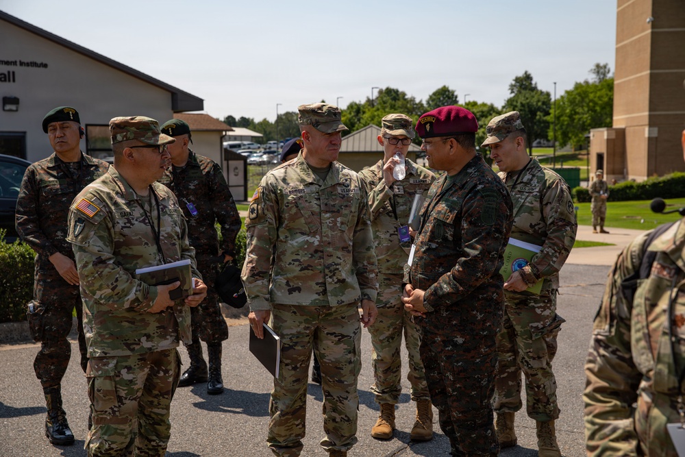 CNGB, Arkansas TAG and Guatemalan Minister of Defense observe Cyber Shield training.