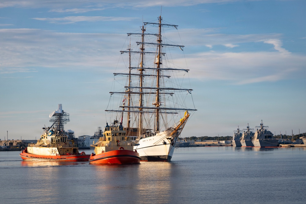 BAE Guayas Arrives at Naval Station Mayport