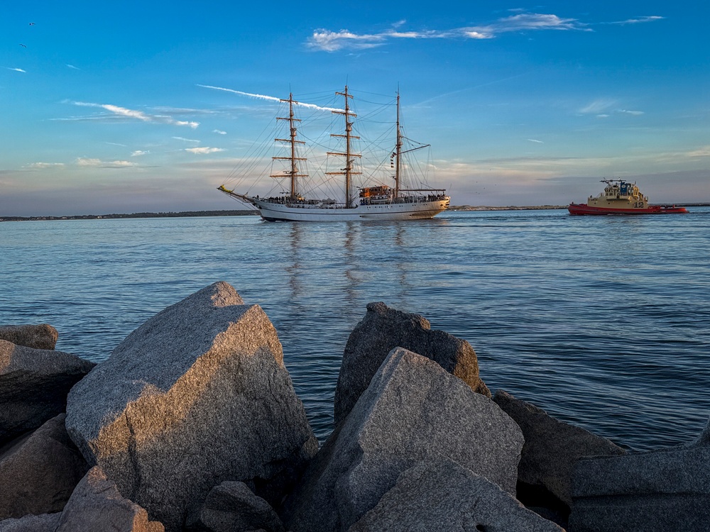 BAE Guayas Arrives at Naval Station Mayport
