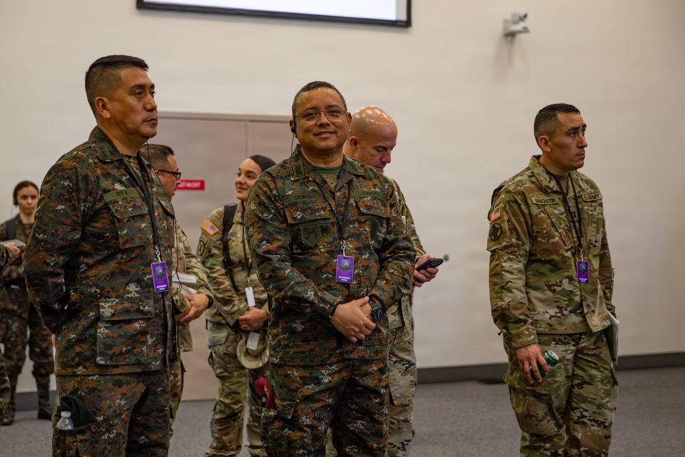 CNGB, Arkansas TAG and Guatemalan Minister of Defense observe Cyber Shield training.