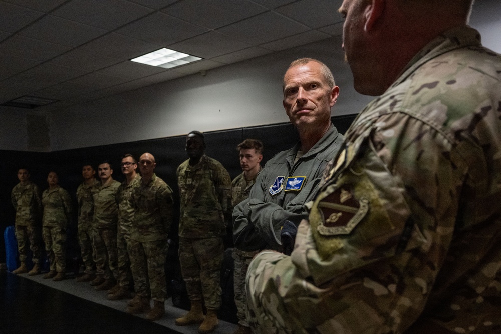Col. Seekamp tours Joint Base Andrews as new commander
