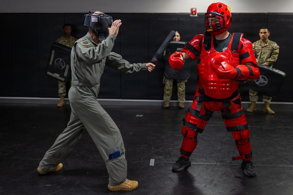 Col. Seekamp tours Joint Base Andrews as new commander