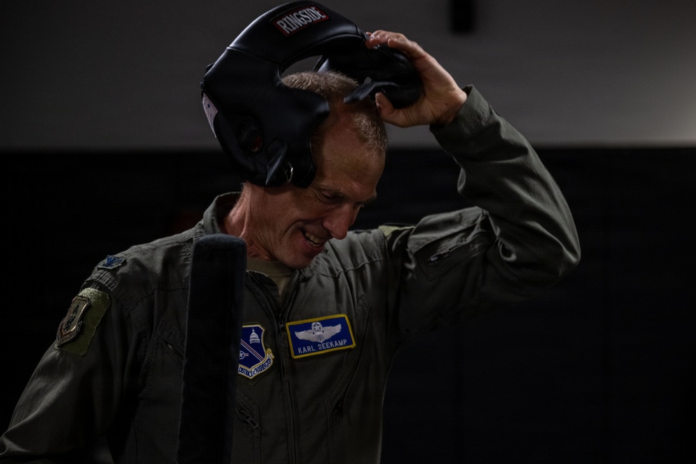 Col. Seekamp tours Joint Base Andrews as new commander
