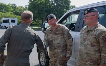Col. Seekamp tours Joint Base Andrews as new commander