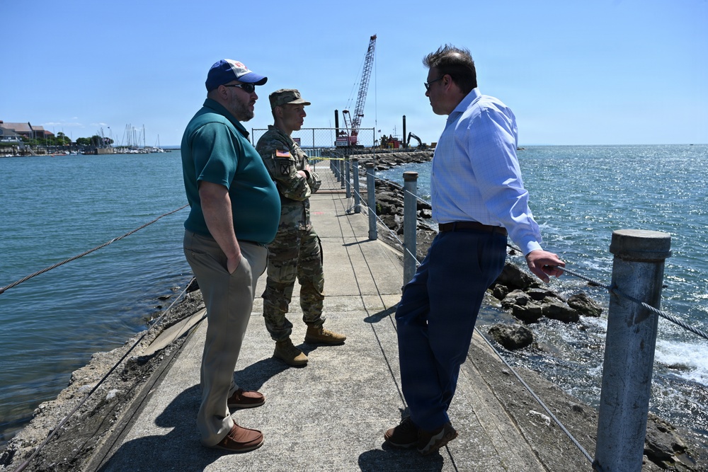 Buffalo District Leadership Visits Bird Island Pier Project Site